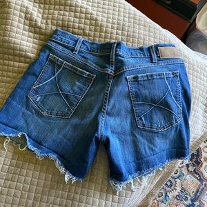 NWOT. Ariat Jean shorts